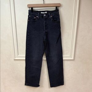 LEVI’S RIBCAGE STRAIGHT ANKLE JEANS
